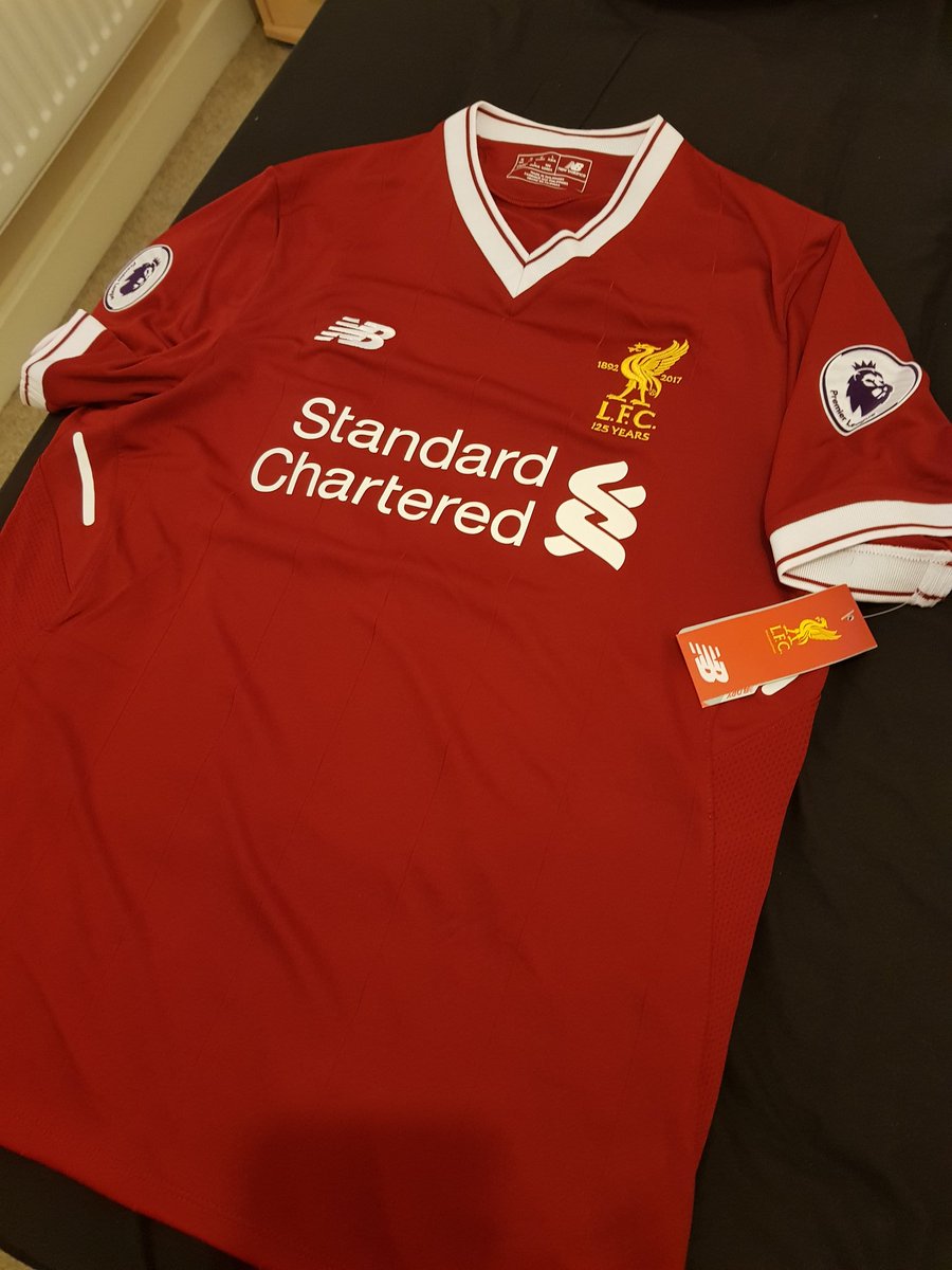 RT and follow to win yourself a Roberto Firmino SIGNED shirt. Winner will be pickee before tomorrows game against Man city