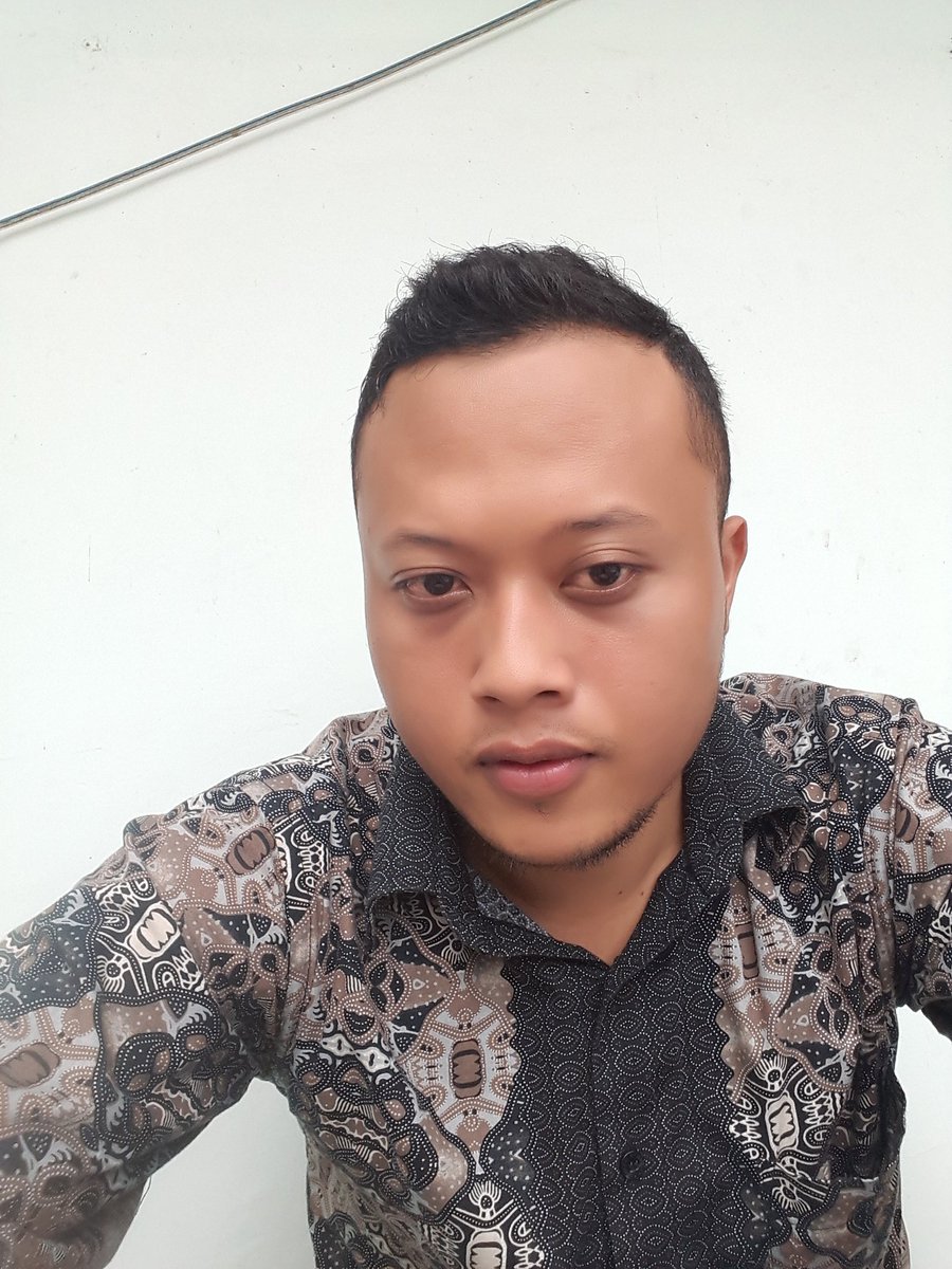 AgukMilanisti48's tweet image. Muka kusut!!! Malam minggu! Masih di kantor!!! Nglembur 😭😭😭

#Semangat 
#SharePict #sharevideo #saturdaynight #malamminggu