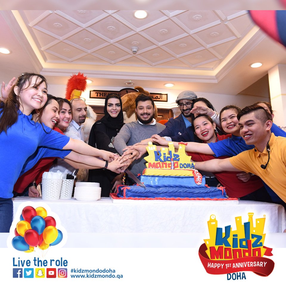 KidzMondoDoha's tweet photo. كيدزموندو تحتفل بمرور عامها الاول 
😍😍🎊😍😍

#كيدزموندو #كيدزموندوالدوحة #عيشالدور #قطر #الدوحة #ترفيه #اطفال #اطفالقطر #الذكرىالسنوية_الأولى #احتفالات #مسابقات
KidzMondo celebrating the first anniversary 
😍😍🎊😍😍 https://t.co/EnhZpPLvAq