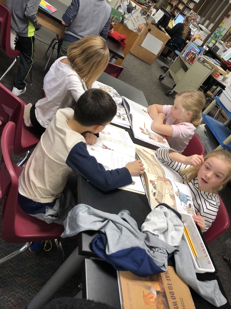 STEMatMartin's tweet photo. When drop everything and read happens in STEM class we read books all about Science! #MartinMustangsRead @MPS_Martin @mpspride https://t.co/oY7Jh6oGaQ