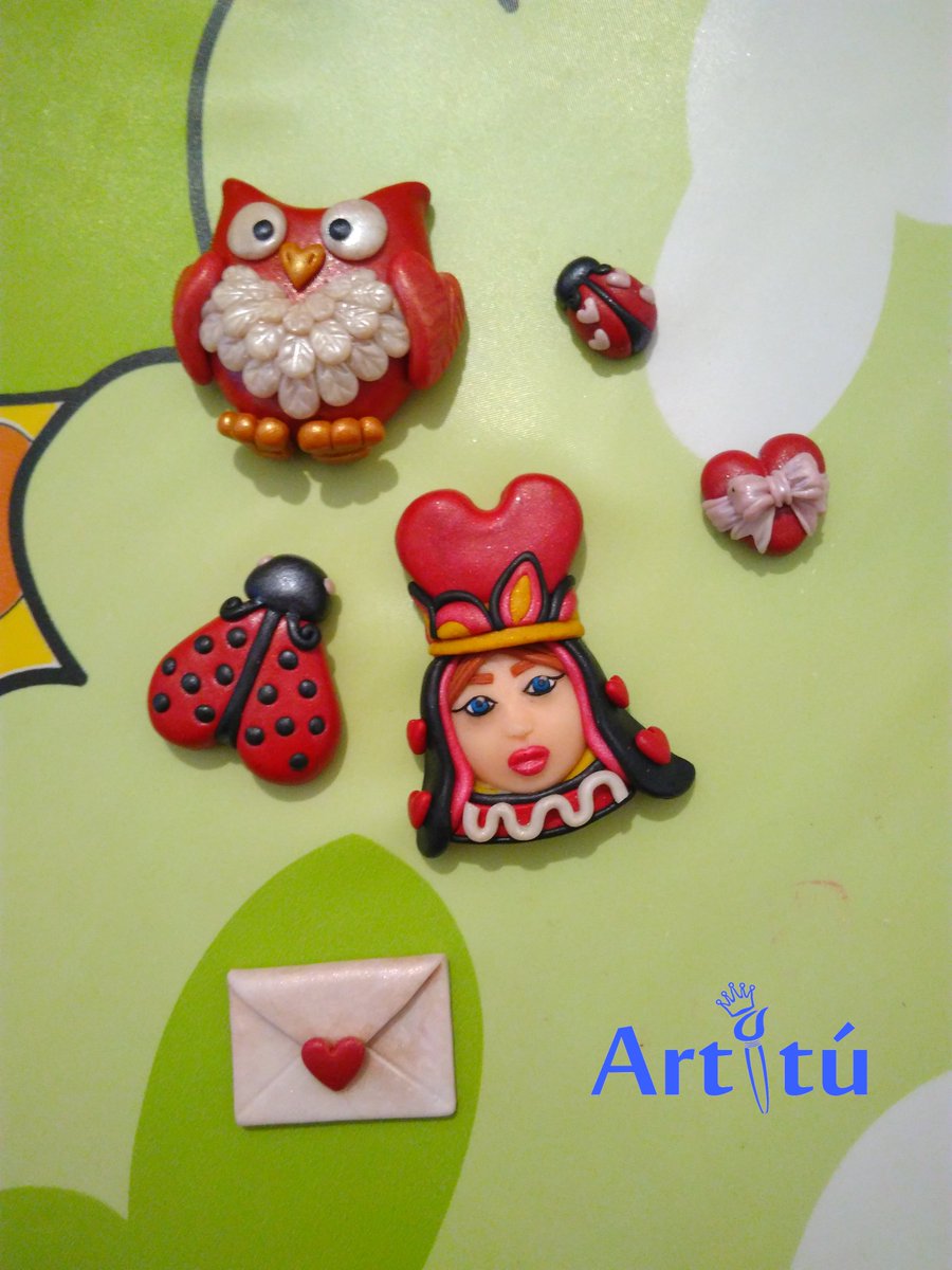 ArtituItaly's tweet photo. work in progress!!!sto preparando i master per i nuovi stampi per #SanValentino 😍♥️🎉🎉😊 #polymerclay #stampini #stampisilicone #siliconmold #cakedesign #stampiperdolci #handmade #articolipercreare #ooak #fimolover #StValentine #bemyvalentine #heart #queenofheart #creatività https://t.co/wWiDAfpqTq