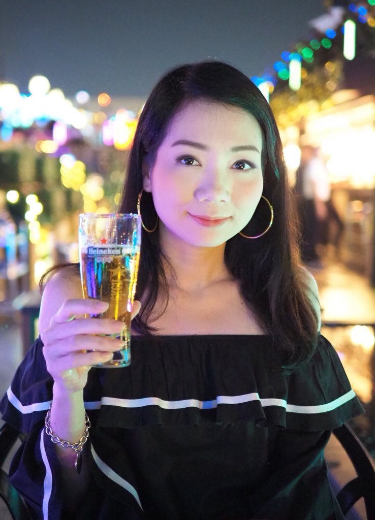 YingELLE's tweet image. Cheers 🍺 สุขสันต์วันเด็ก โตแล้วดื่มได้ 😉 #beerlover #bokehlight #nightlight #nightmood #happyvibesonly