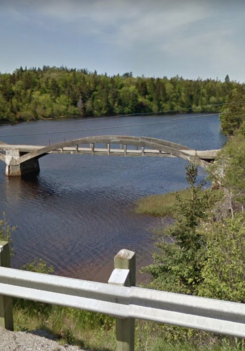 ryansnoddon's tweet photo. Barachois Brook, just west of Stephenville Crossing.
Image courtesy of Karen Young and some perspective courtesy of Google street view. 
#nlwx #nltraffic https://t.co/VNsUD3GMh7