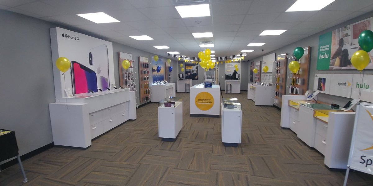 Come see us at 40 Airport rd Warwick RI and see all the great offer we have. Unlimited for 5 line 100.00 this is great.  
🎆🎆🎆🎆🎆🎆🎆