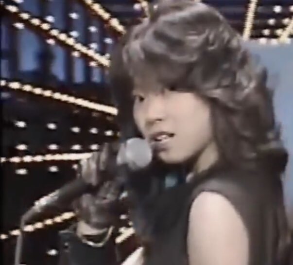 Vzclub 中森明菜 十戒 1984年 ライブを見ているような臨場感 パフォーマンスばかりでなくボーカルの卓越した表現力 こんなにカッコのいいボーカリストだったのかと今更ながら