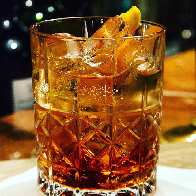 00Marchand's tweet photo. #beetrootnegroni #negroni #foodanddrinkmix #cocktails #cocktail #ginderella #biercée #martinirosso #rodebiet #beetroot #syrup #siroop #instaoftheday #instagram #wordpress #blogger #wordpressblogger #gent #ghent #belgie #belgium #9000 read all about the beetroot Negroni on my… https://t.co/FCXVEGKGef