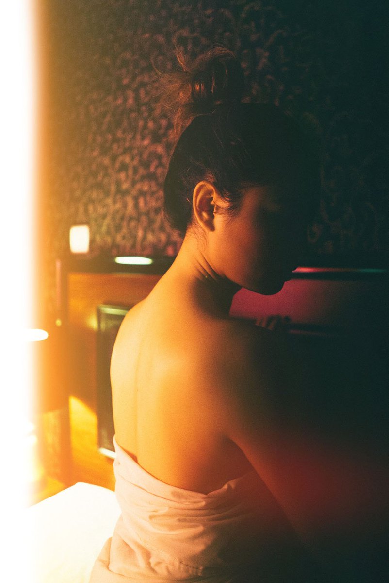 jmleclercq's tweet photo. "In the mood for love" by  Piotr Chrobot #photography #boudoirphotography #love #model https://t.co/qiYHJvKl0W