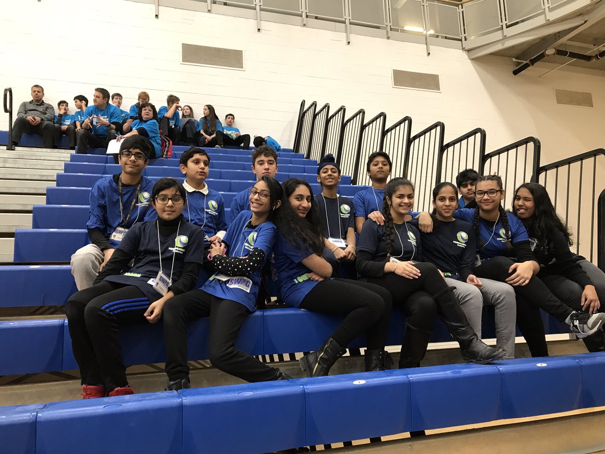 RoulaSkordakis's tweet photo. Opening ceremonies at FLL provincials. Go Humberwood Hurricanes!  @HumberwoodDowns @ren_mann @JNanGrand @MrsCamposClass https://t.co/RBnbM3RENx