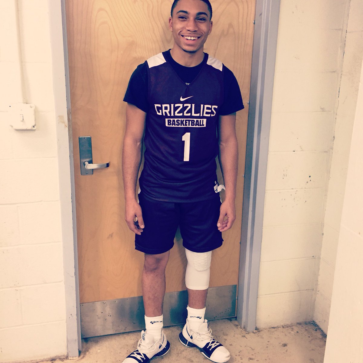 Humble1__'s tweet photo. 🏀...🙏🏽 https://t.co/s3kkboh8JT