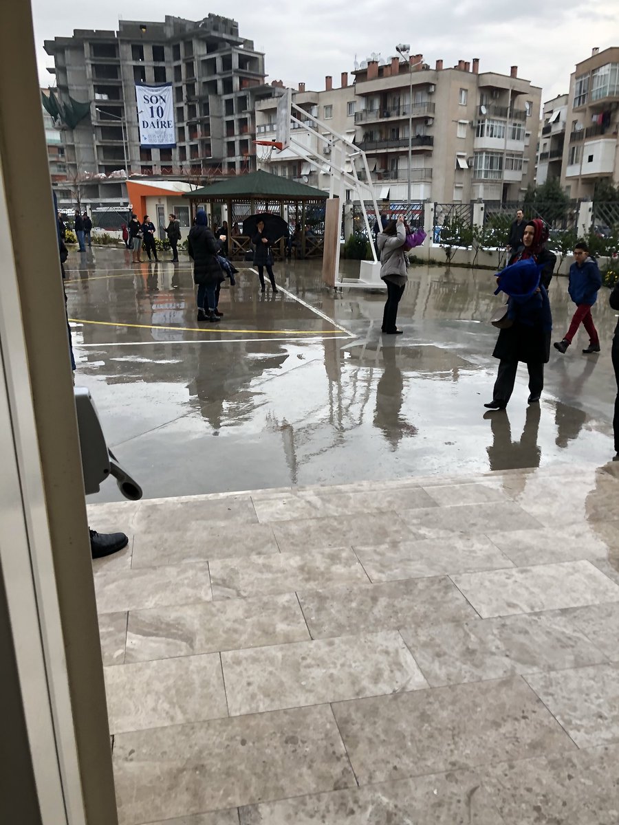 Şaziye Tobbaş (@es_tobbas) on Twitter photo Yağmura rağmen sınava öğrencilerini getirip içeride ve dışarıda bekleyen, kalabalık bir veli grubu vardı. Gösterilen yoğun ilgiye teşekkürler 🙏🏻 #doğadabursbenimhakkım <a href="/dogabilim3/">Doğa Mavişehir 3</a> <a href="/KvancBarlas/">Kıvanç Barlas 🇹🇷</a> <a href="/SelinGundogu/">Sultan Selin Gündoğu</a> <a href="/Glrbci/">Gül Arabaci</a> Yağmura rağmen sınava öğrencilerini getirip içeride ve dışarıda bekleyen, kalabalık bir veli grubu vardı. Gösterilen yoğun ilgiye teşekkürler 🙏🏻 #doğadabursbenimhakkım <a href="/dogabilim3/">Doğa Mavişehir 3</a> <a href="/KvancBarlas/">Kıvanç Barlas 🇹🇷</a> <a href="/SelinGundogu/">Sultan Selin Gündoğu</a> <a href="/Glrbci/">Gül Arabaci</a>