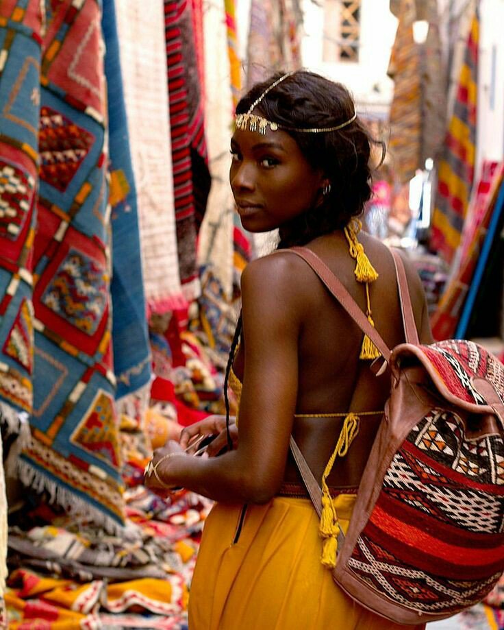 Shenandoah_OK's tweet photo. And just like that, her beautiful gaze improved my day. #BlackIsBeautiful ,#afro, #afrogoth, #afrogothic https://t.co/Ko7pFVjHWM