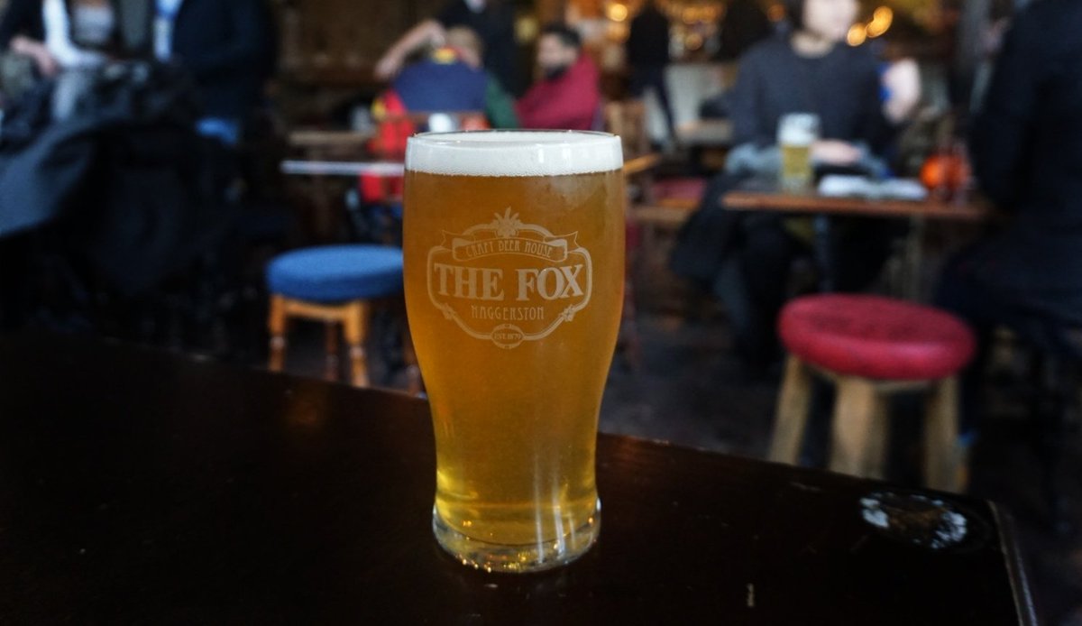 Had a deep, deep thirst for a bitter, dry West Coast-style IPA. Went to @thefoxe8 and this @buxtonbrewery Centennial IPA pretty much nailed that thirst.