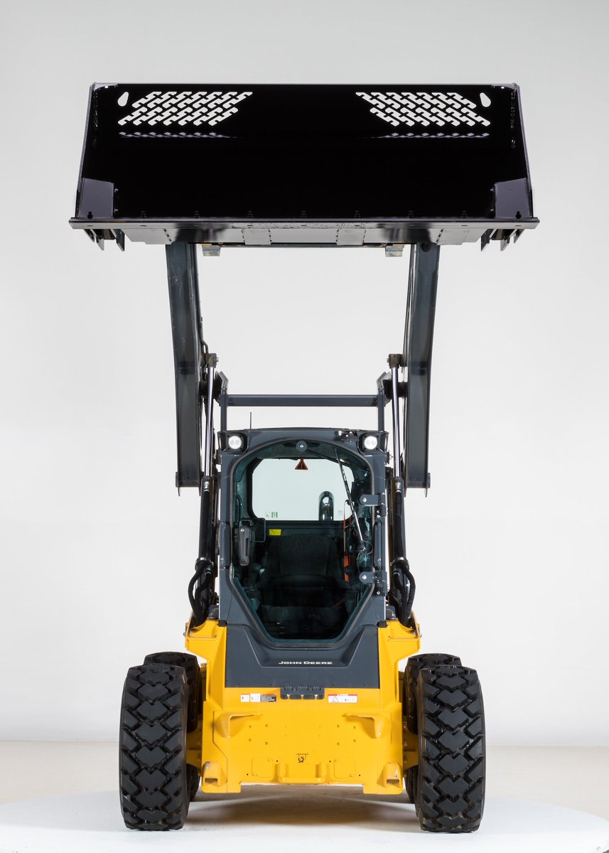 rockanddirt's tweet image. New Roll-Out Bucket Helps Operators Reach New Heights! Find out more at goo.gl/qDrksN #JohnDeere #CompactTrackLoaders #CompactWheelLoaders