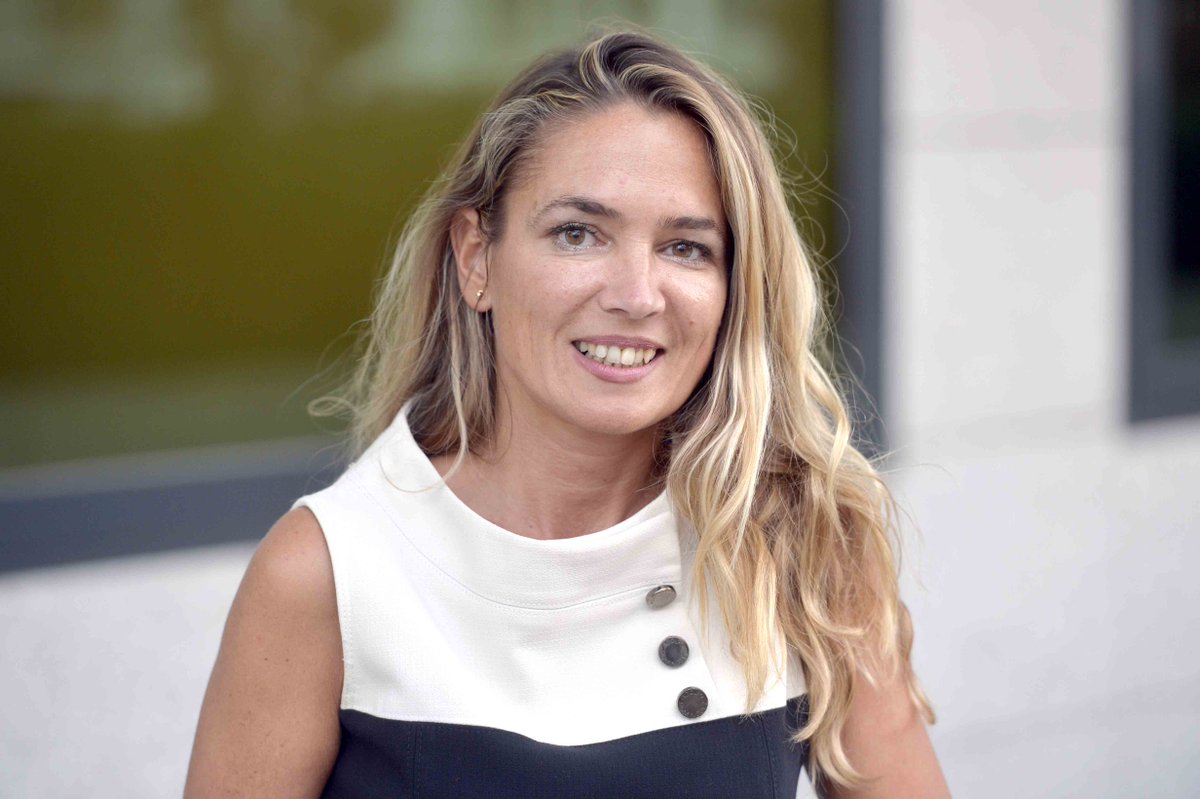 En el #blogAPTE hablamos con <a href="/SandraAlfonsoC/">SandraAlfonsoCagigas</a> de <a href="/Endesa/">endesa</a> y una de las entidades promotoras de la red de #blockchain⛓️ @alastria_es 
"ALASTRIA trata de aunar las ventajas de las redes públicas y privadas, configurando una red “híbrida”
🌐➡️ ow.ly/WgDC30hJFCj