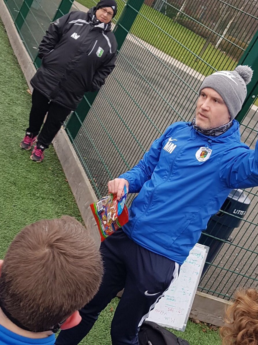 RusSmith0907's tweet photo. Coaches in action today @sdyfl @BirminghamFA activity to link behaviour and interventions , learning on the live again #CoachDeveloping https://t.co/nLm9q4wE1A