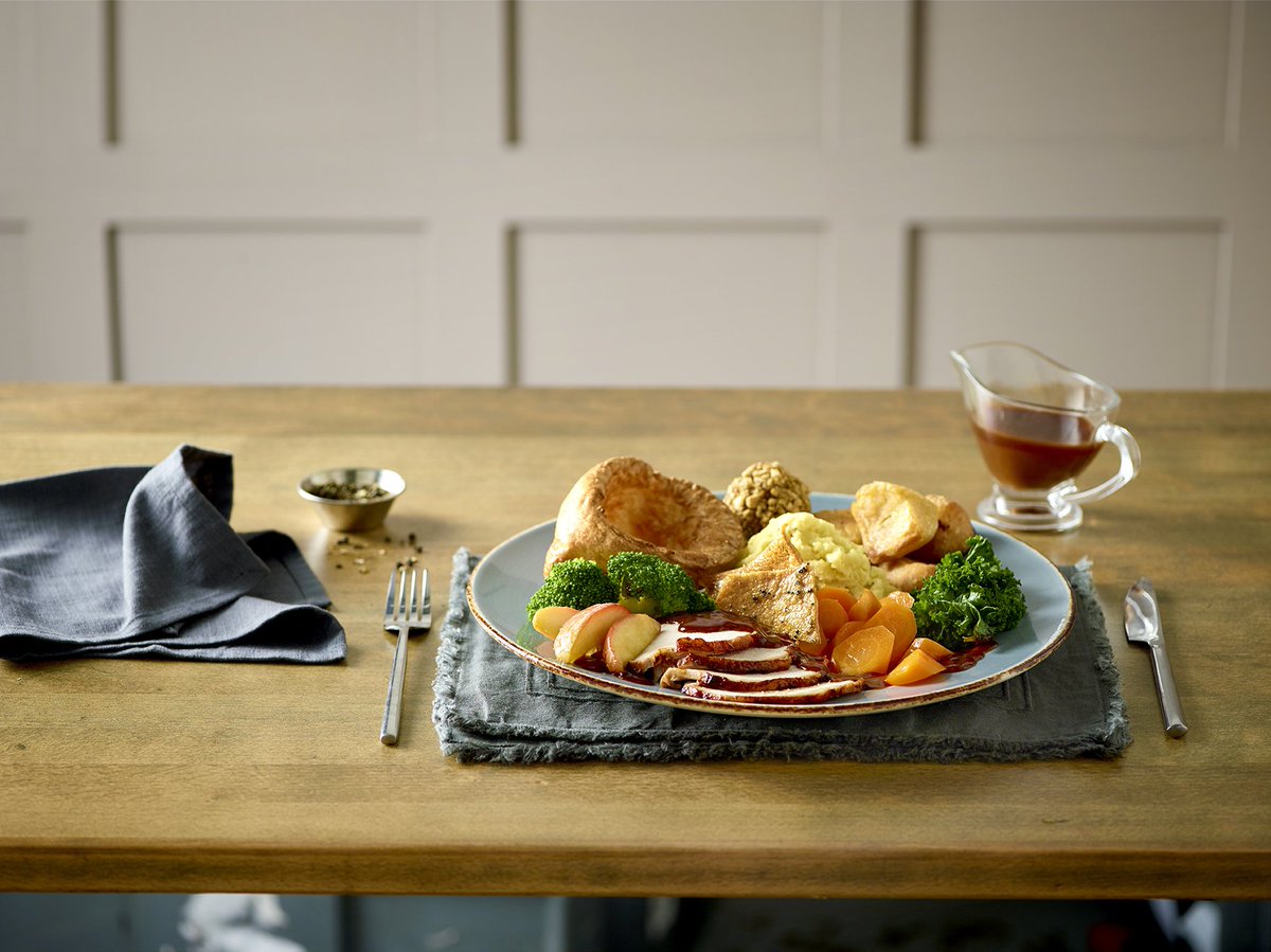 Join us tomorrow for a family-sized feast of lovingly cooked meats with seasonal vegetables including crisp roasties and all the trimmings. Sit down, relax and let us bring the perfect #Sunday #carvery to you! 

Tweet us to book. #Barnstaple