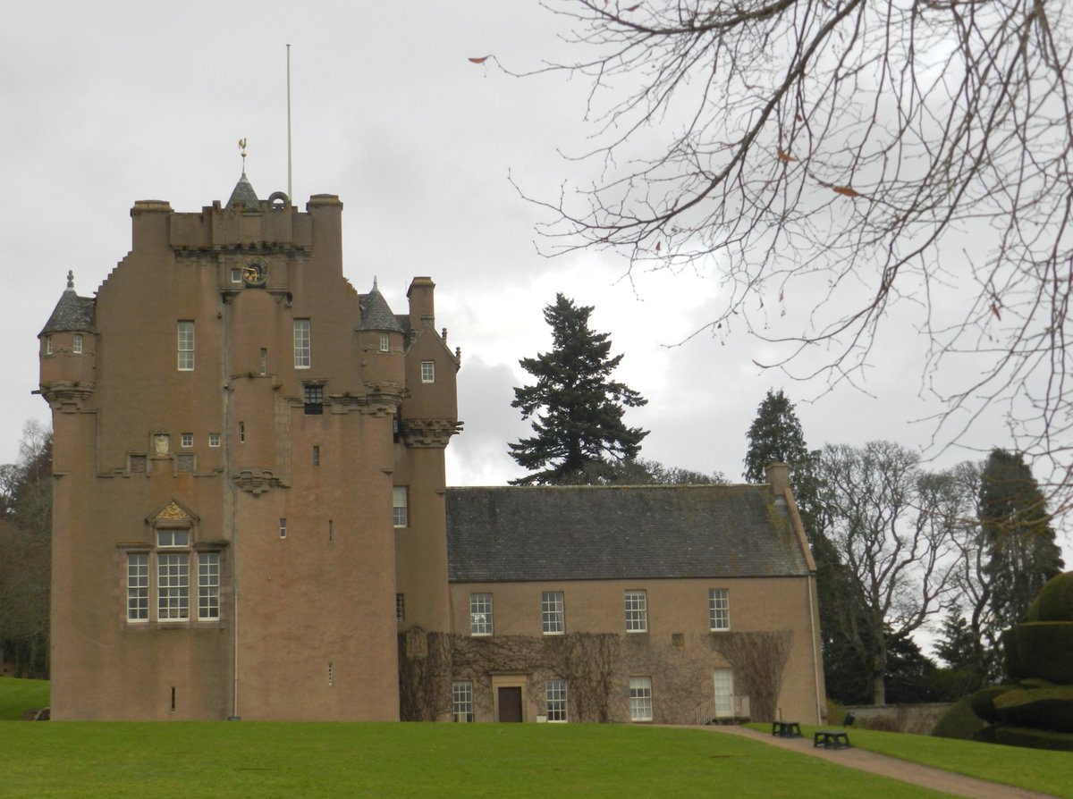 allan_maciver's tweet photo. Crathes Castle in January
@CrathesNTS @N_T_S #picoftheday #ScotSpirit #OutAndAboutScotland @CastlesOfEurope https://t.co/ZRGCydIUXq