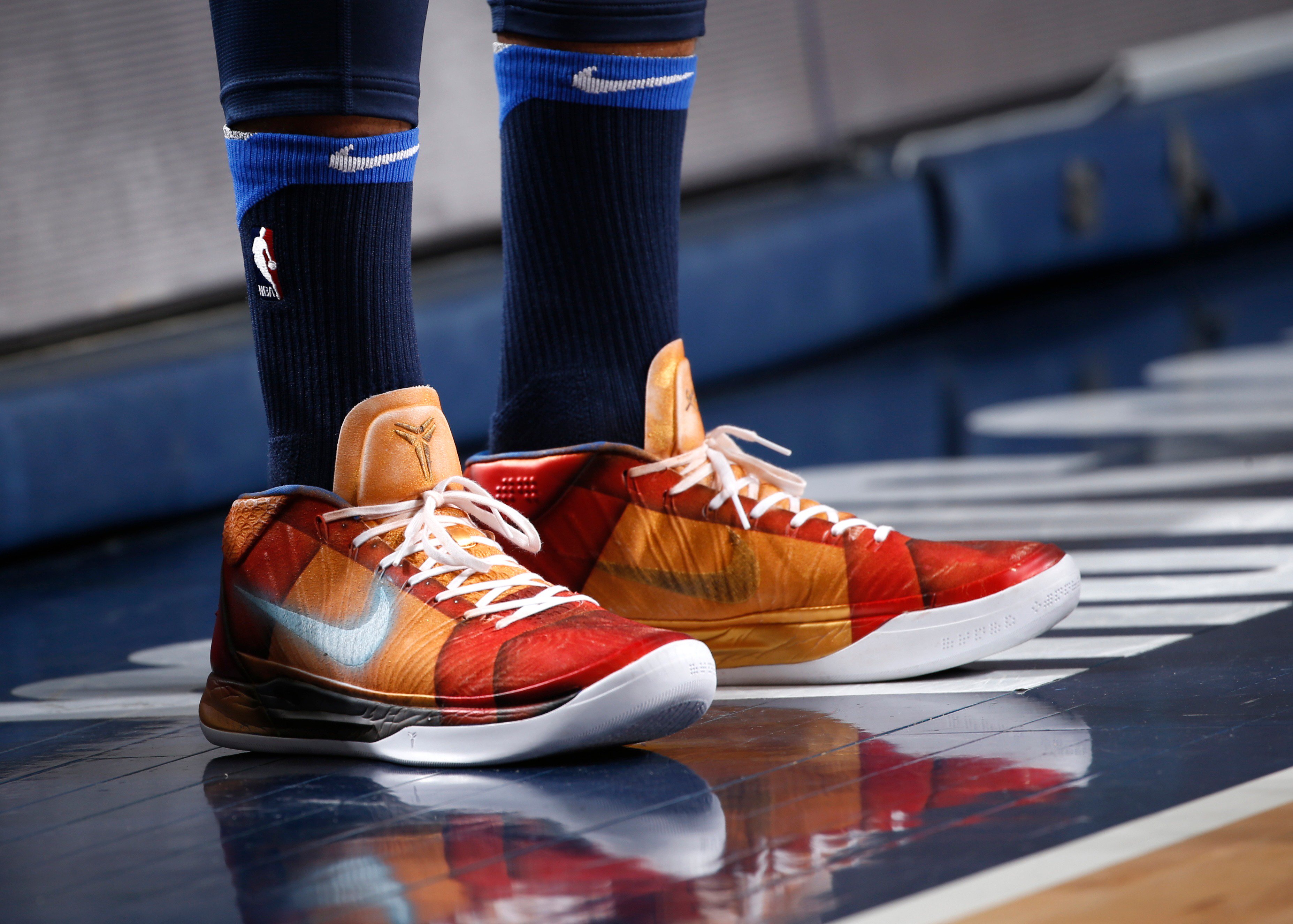 Kobe iron sales man shoes