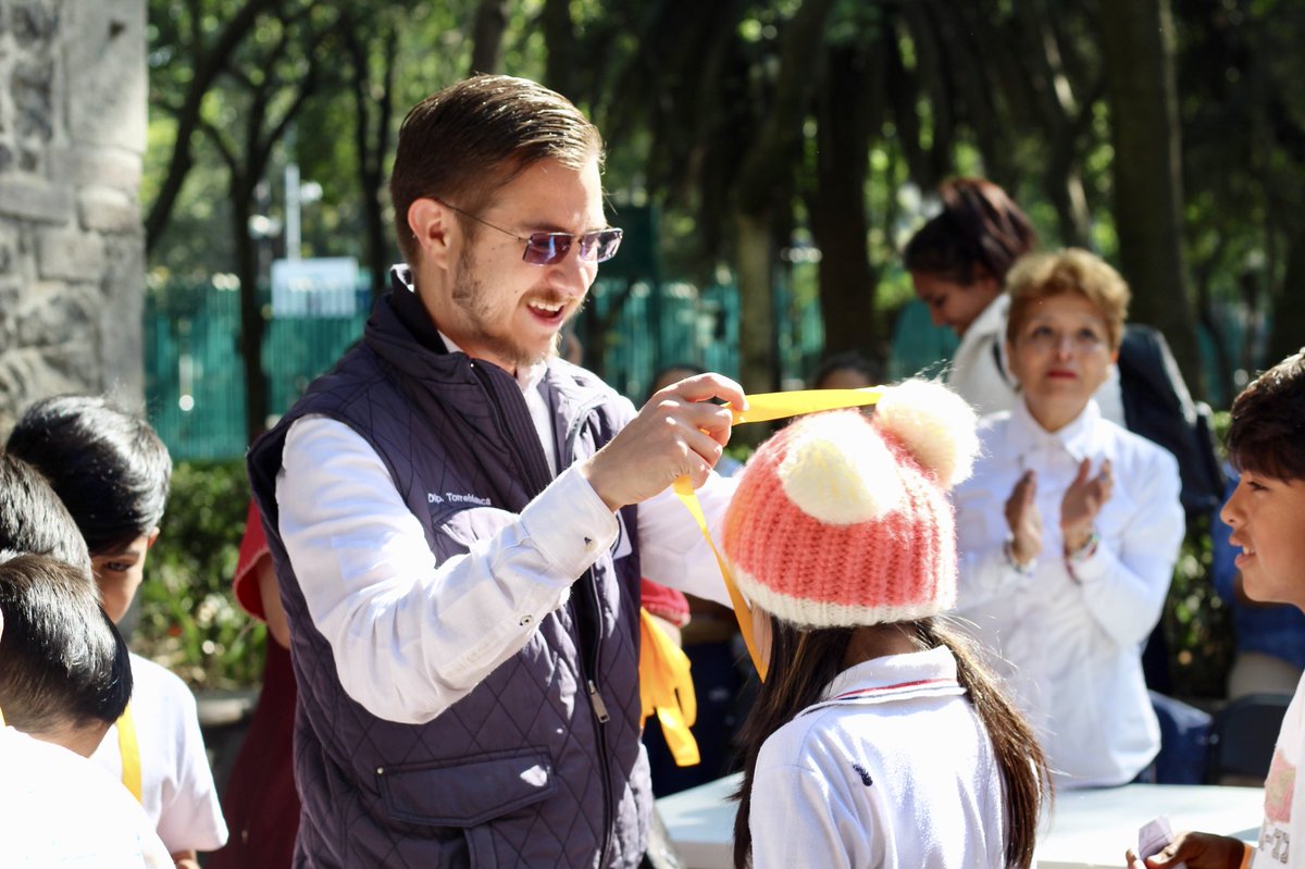 storreblancae's tweet photo. Agradezco a los vecinos de San Lorenzo por invitarme a la premiación de su torneo de fútbol infantil y por darme la oportunidad de seguir conviviendo con ellos. https://t.co/d14SYFAMml