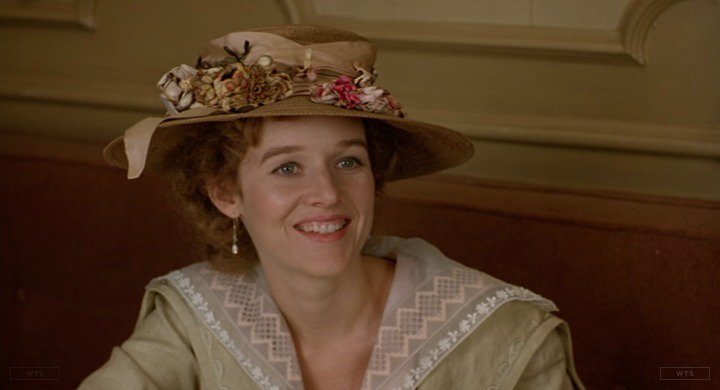 Penelope Ann Miller is now 54 years old, happy birthday! Do you know this movie? 5 min to answer! 