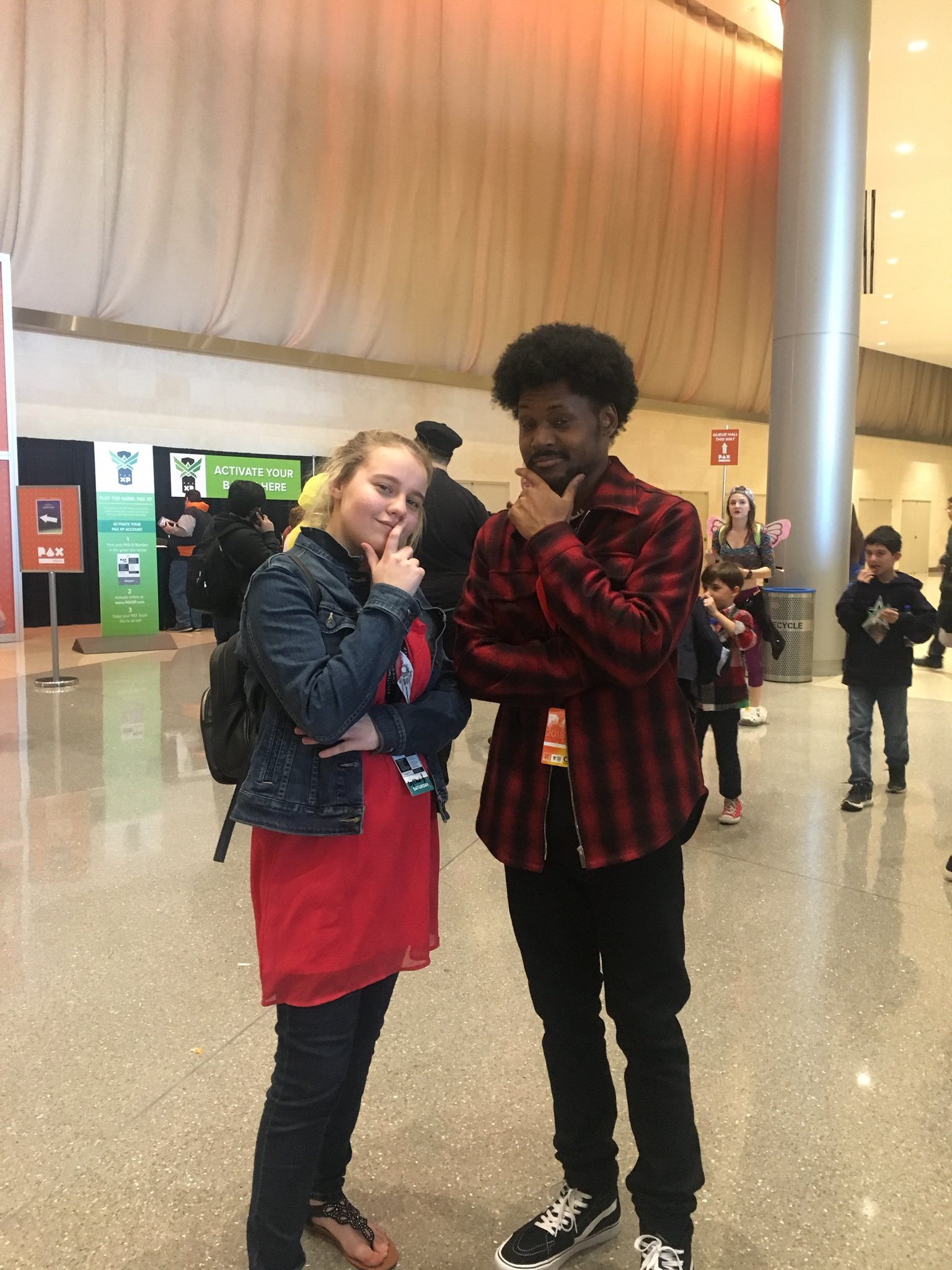Twitter Coryxkenshin - 4g3jnrv