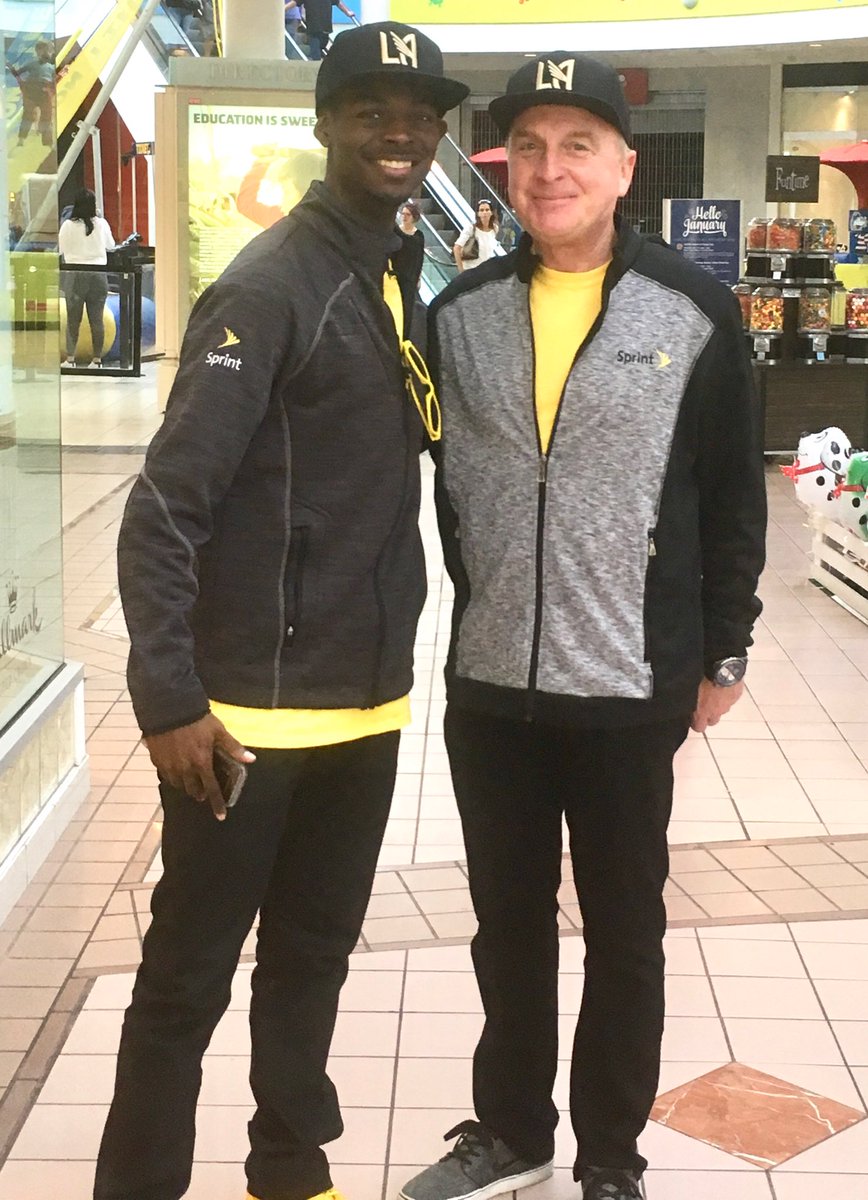 Its a good day in LA! @Callmemrsprint bringing it!