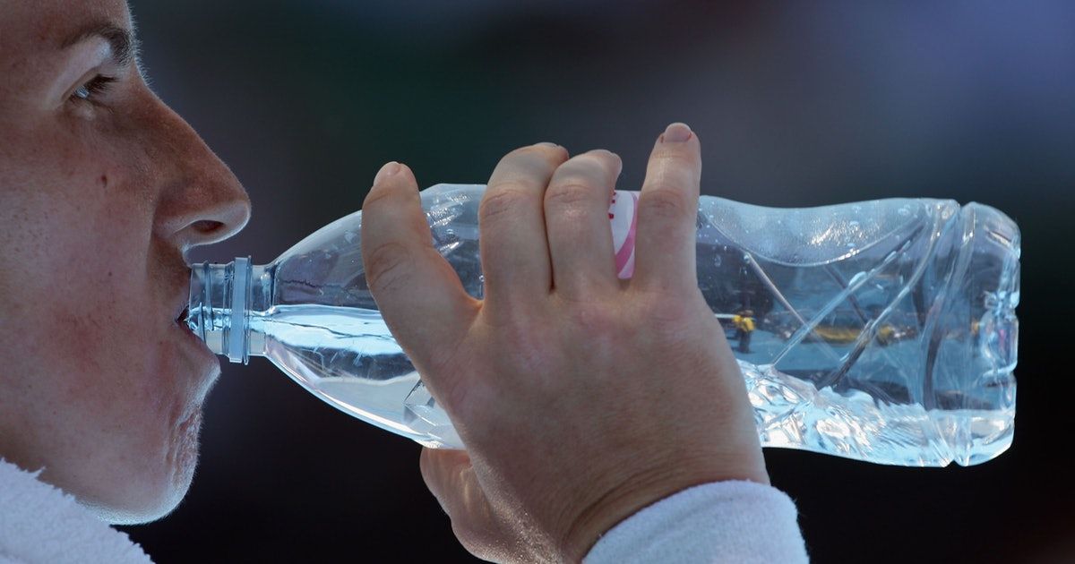 GoABOV's tweet photo. Can't 👏 Stress 👏 This 👏 Enough 👏

Drinking more water is essential to clearer thoughts! Grabbing a bottle of water during an #anxiety moment can make a difference!

https://t.co/MUn23sI9K3 https://t.co/IXuLy60qmp