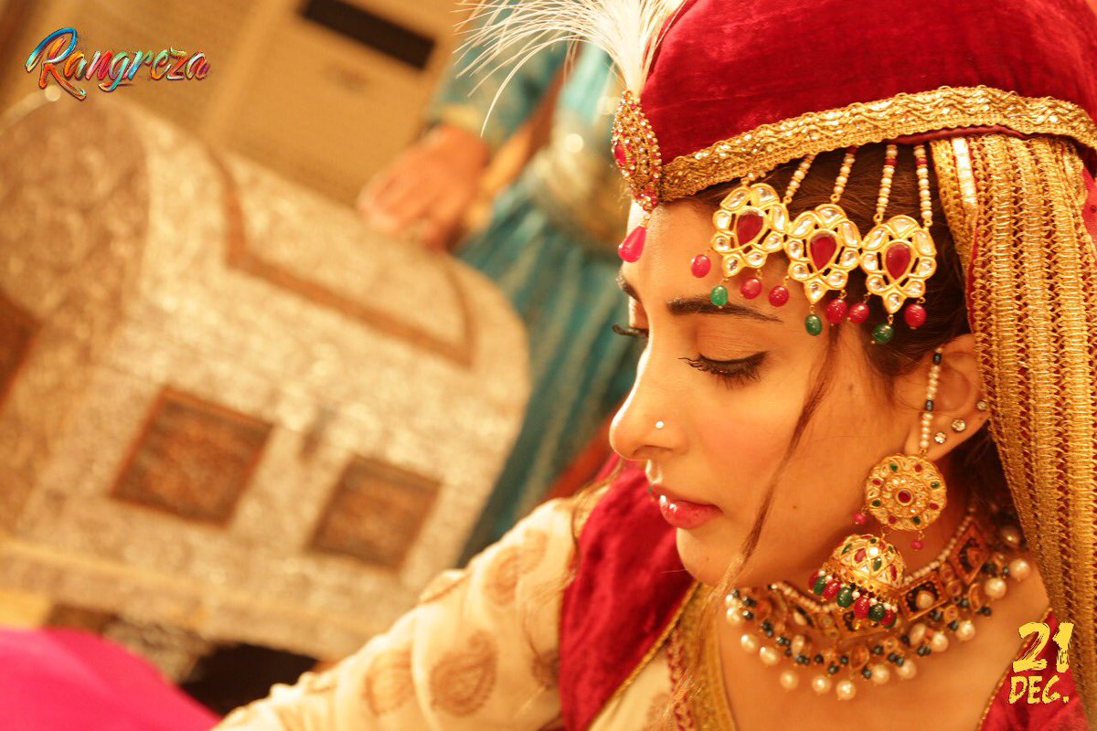 Rangreza lead <a href="/VJURWA/">URWA TUL WUSQUA HOCANE</a> looking gorgeous in Anaar Kali attire..#RangrezaMoments