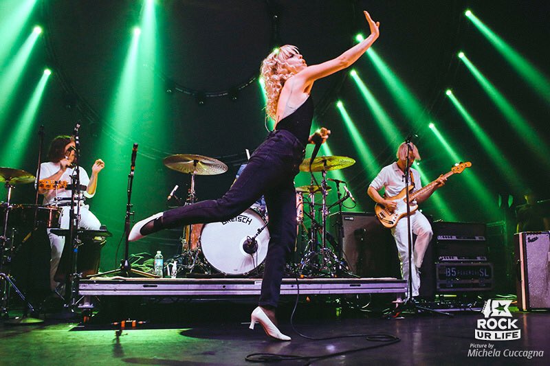 Paramore is a band tweet media