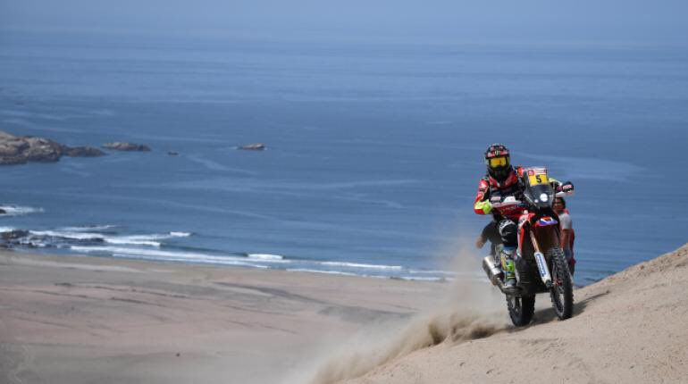 uvturbo's tweet photo. #Dakar2018 #Etapa7 #EtapaMaraton #Motos En el WP7 domina #BarredaBort seguido por #VanBeveren y @kmbenavides 🇦🇷

Será intensa en la lucha de la tabla general https://t.co/dDfrRssVrV