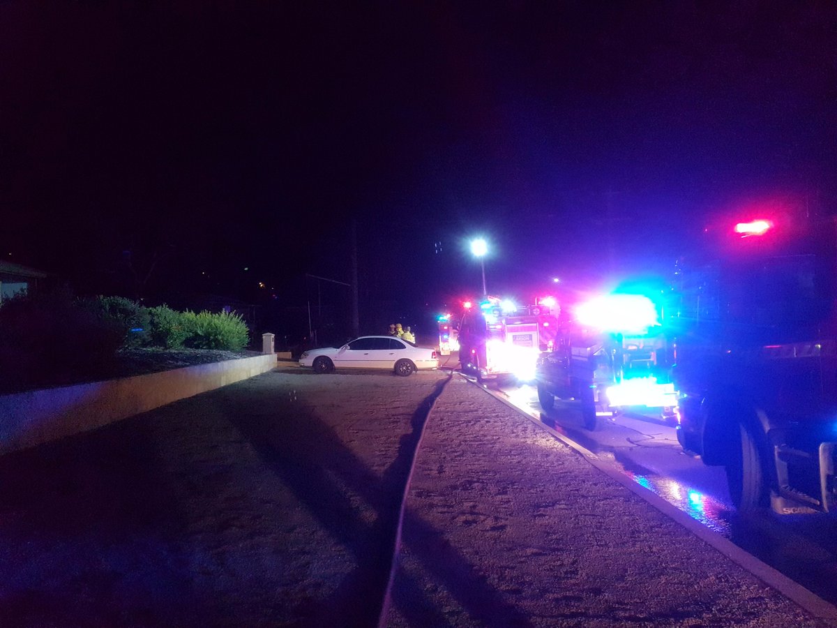 MidlandPol's tweet photo. #MidlandResponse assisting DFES at a house fire in Greenmount. Everybody is safe. Be aware of emergency vehicles in the area. #FB https://t.co/QFRzxQ4gHA