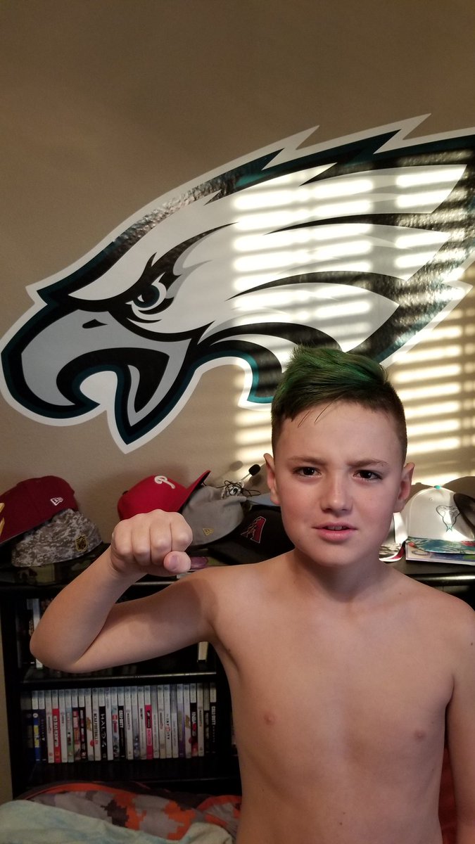 AZEAGLESFAM's tweet photo. @NFLGameDay 
#nflrollcall
Bryson is ready! https://t.co/7tzIYZyFCi