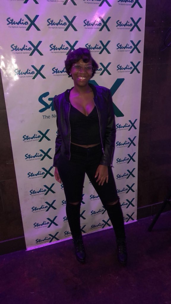 WhitTheShxt_'s tweet photo. Dating me is like finding out that song you use to skip is fire. 🔥 #Seniorrr https://t.co/bW5Uwa68Y1