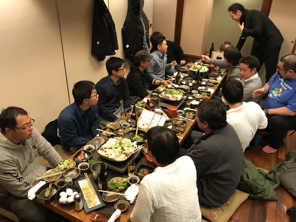 onuman0703's tweet photo. ピックアップ新年会でした。ちなみに、二次会は会社でした。2018年も全力で釣れるよう頑張ります。#ピックアップ #小沼正弥 #オヌマン #職業釣り師 #シーバス #ジグヘッド #ワーム #リバーシーバス #鱸 #俺の職業シーバスプロ #スリートラップ #threetrap #シーバス #新年会 #pickup #お正月 https://t.co/b2DoakZgtl
