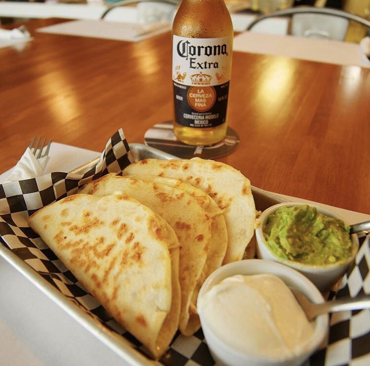 nonametacobar's tweet photo. The sun is shining, the drinks are cold, and the food is delicious! 😉🌮 #OaklandPark #WiltonManors #SouthFlorida #NoNameTacoBar https://t.co/hrDkj5CqBV