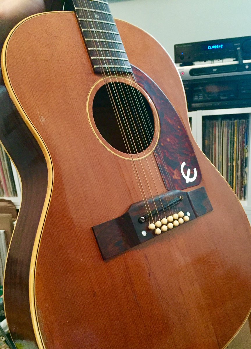 BennettSeth's tweet photo. @Epiphone Saturday Serenader https://t.co/WF7ejZZflS