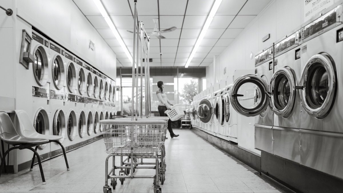 QAFilters's tweet photo. Do you know the right way to wash your sheets? Sanitize your sheets by washing them on a hot/warm cycle. The temperature will help reduce allergens. #allergenfree #qualityairfilters #indoorairquality #indoorair #allergens #allergen #knowbetterdobetterbebetter https://t.co/WQSRyNx8GQ