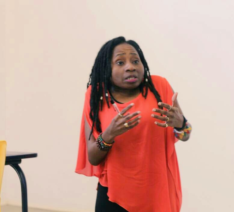 GwiziSoneni's tweet photo. Telling stories of #PWD's through #lenses📷🎥 #PostiveImages by young&talented #CBCMediaClub photographer #student Mr Xolani Mkwananzi during my presentation on how to write #DisabilityNews for #SchMagazine #SchHostPetraCollege @media_petra @PachikoroZW @ZimAFP @AnnieMpalume https://t.co/Brkg54VIF3