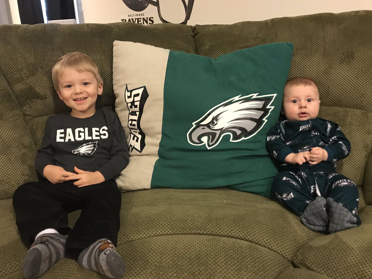 brookeee1984's tweet photo. #FlyEaglesFly #austinjace #2yearsold #carsonjax #3monthsold https://t.co/AZk5iGzw8c