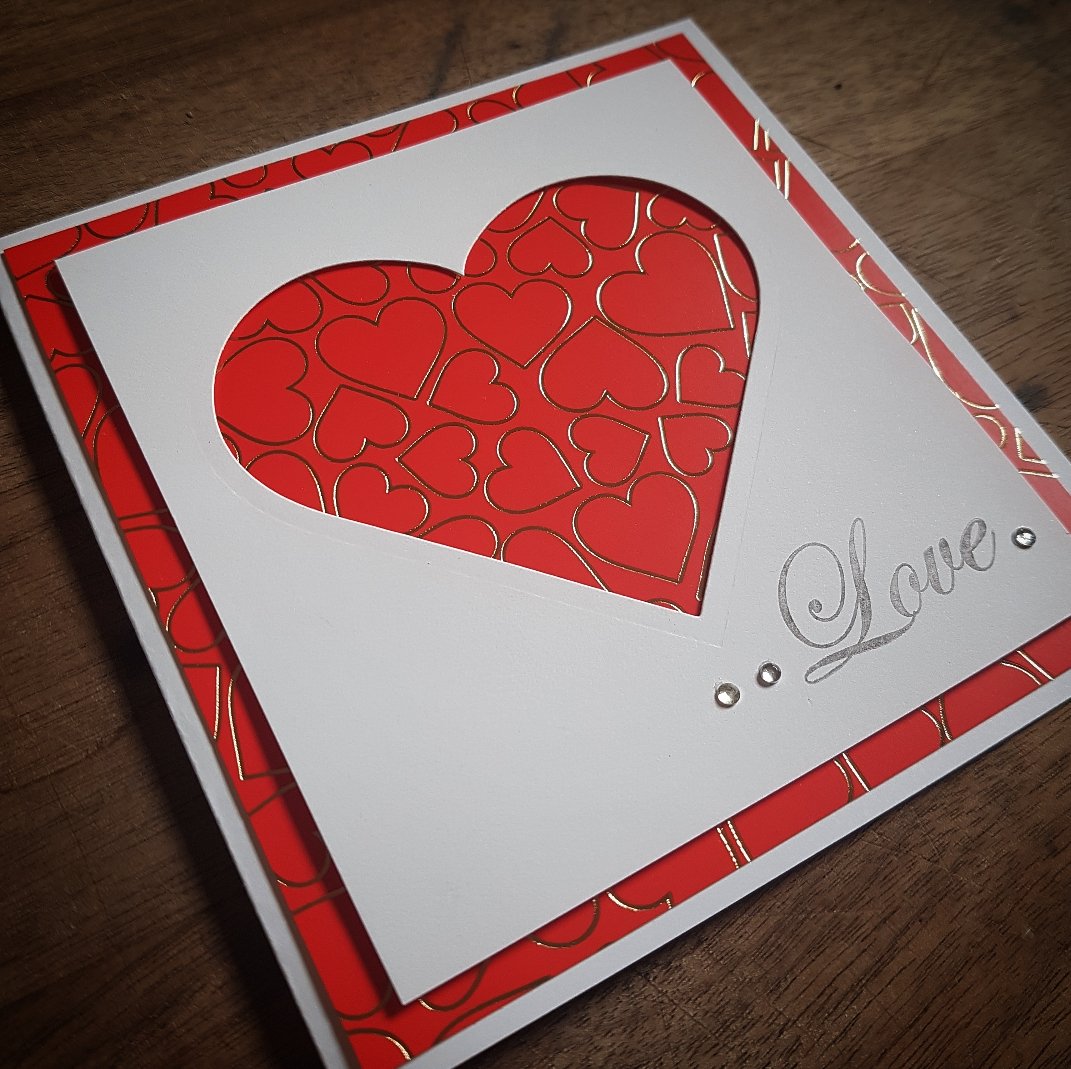 EngagingEvents2's tweet photo. ��💙VALENTINES DAY CARDS💙❤ handcrafted with low 2help u show that special someone how much you love them! #ValentinesDay2018 #love https://t.co/gYVVPhQwub https://t.co/ZsppZ3Xvdr