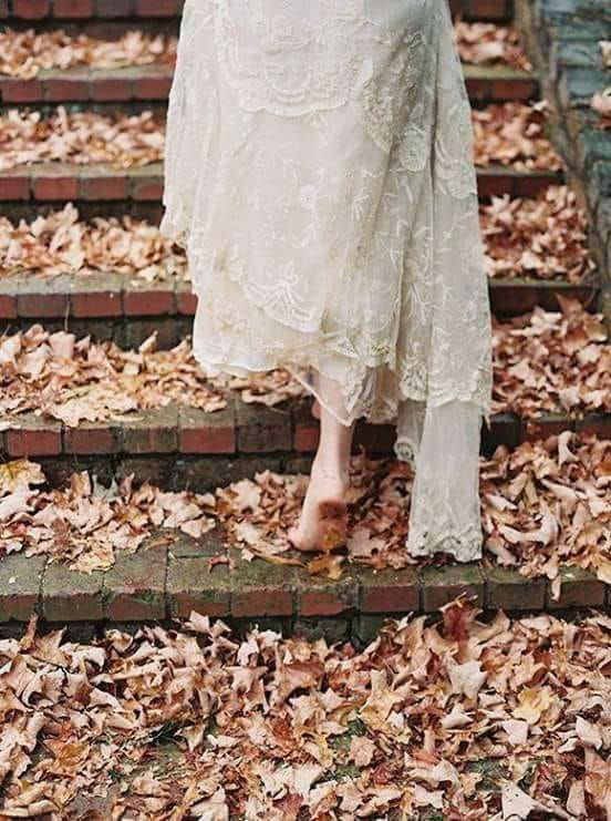 Güçlü görünmenin en kötü yanı; 
Hiç kimse sana iyi olup olmadığını sormuyor.
Hayatımızın rihter ölçeğini
Bizden başka kimse bilmiyor...!