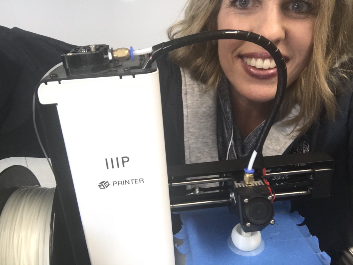 Learned about 3D printing on a budget at #techrodeo. Let’s get it done <a href="/MrPrincipalRock/">Felipe Piedra</a>! #under300dollars