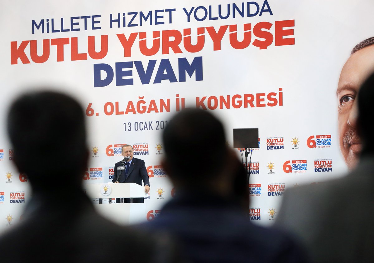 Türkiye büyüyecek, güçlenecek ki kalbini ve dualarını bize yöneltmiş tüm kardeşlerimize umut ışığı olabilsin.

İşte bunun için birliğimizden, beraberliğimizden, kardeşliğimizden en küçük bir taviz vermeyeceğiz. 

tccb.gov.tr/haberler/410/8…