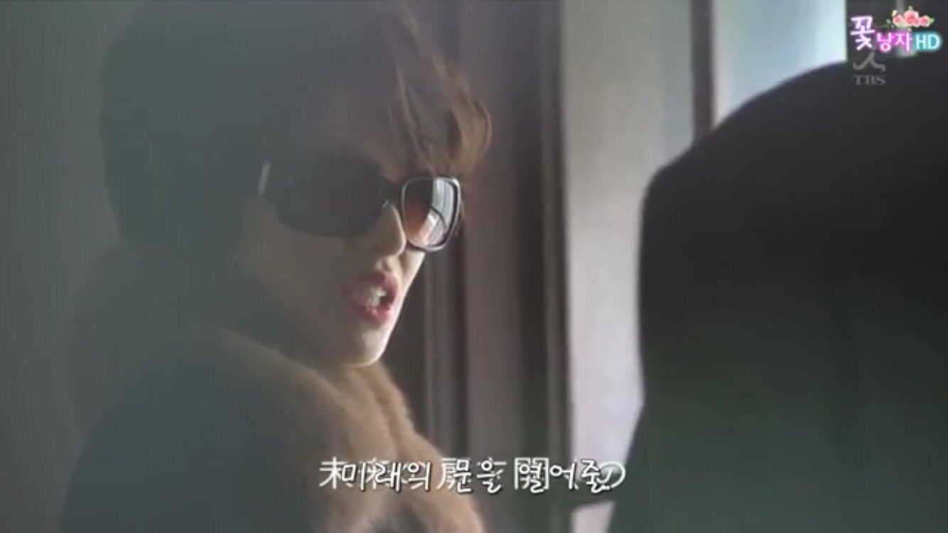 ま な ブラッディ マンデイ 1話 マヤさん クールでセクシーで最高です 最初からキス 濃い口紅がよくお似合いでよりセクシー ふじまるを刺そうとした時1番クールだった 吉瀬美智子 ブラッディマンデイ T Co Cb5ln21ef0