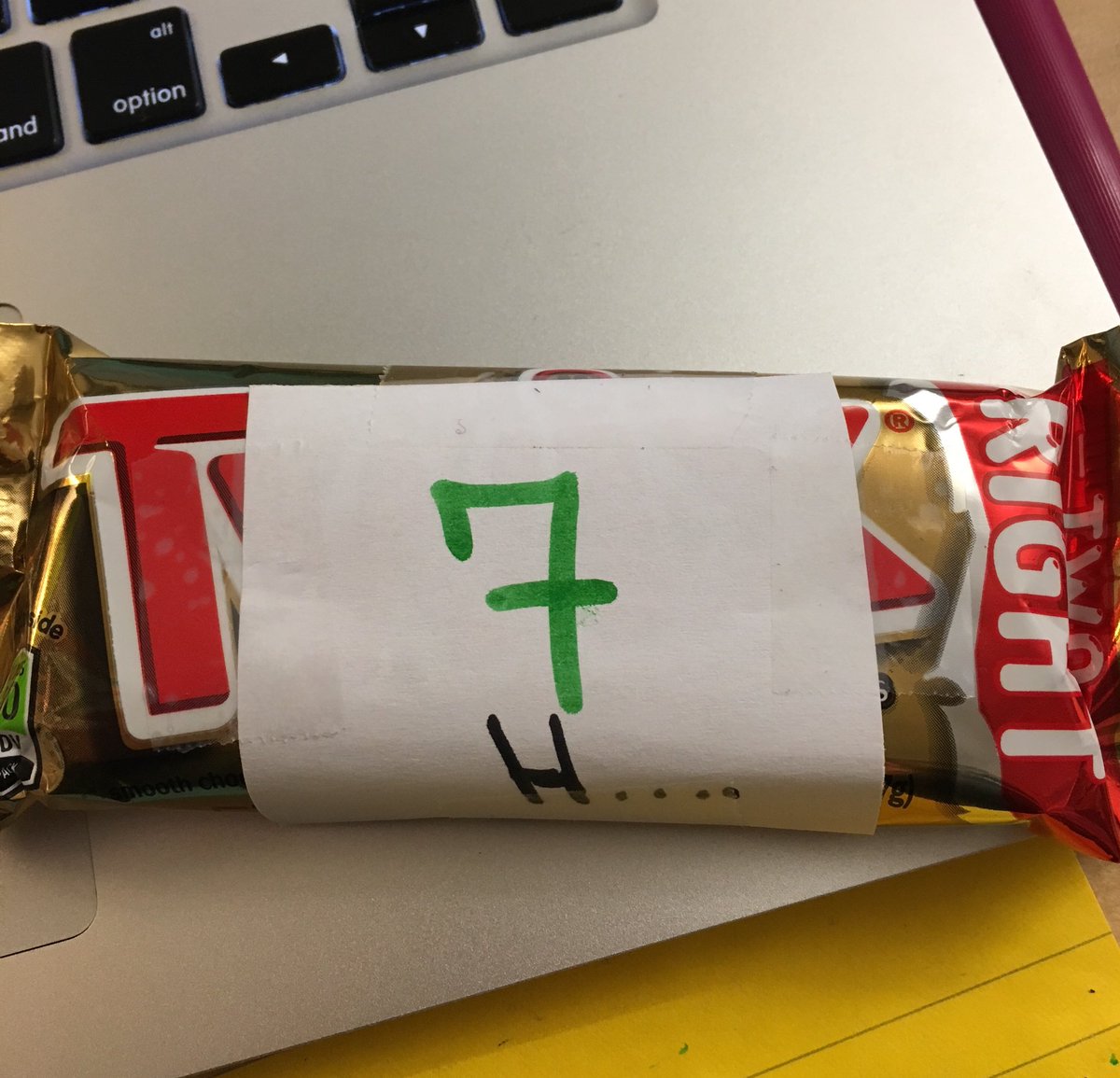 Mrs_Silva_PHS's tweet photo. Late post..my sweet student Haley brought me this on Wednesday to countdown to my birthday. I thought it was the cutest and most thoughtful idea! #bekindbeapanther #apjunior https://t.co/UYpKTRF6gG