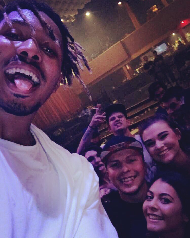 Rubesl88's tweet photo. Thanks for dope show last night homie killing it like always!!! Keep killing the trap game @CHEFSAYMYNAME  #trapislife https://t.co/Hbw5UYmFNf