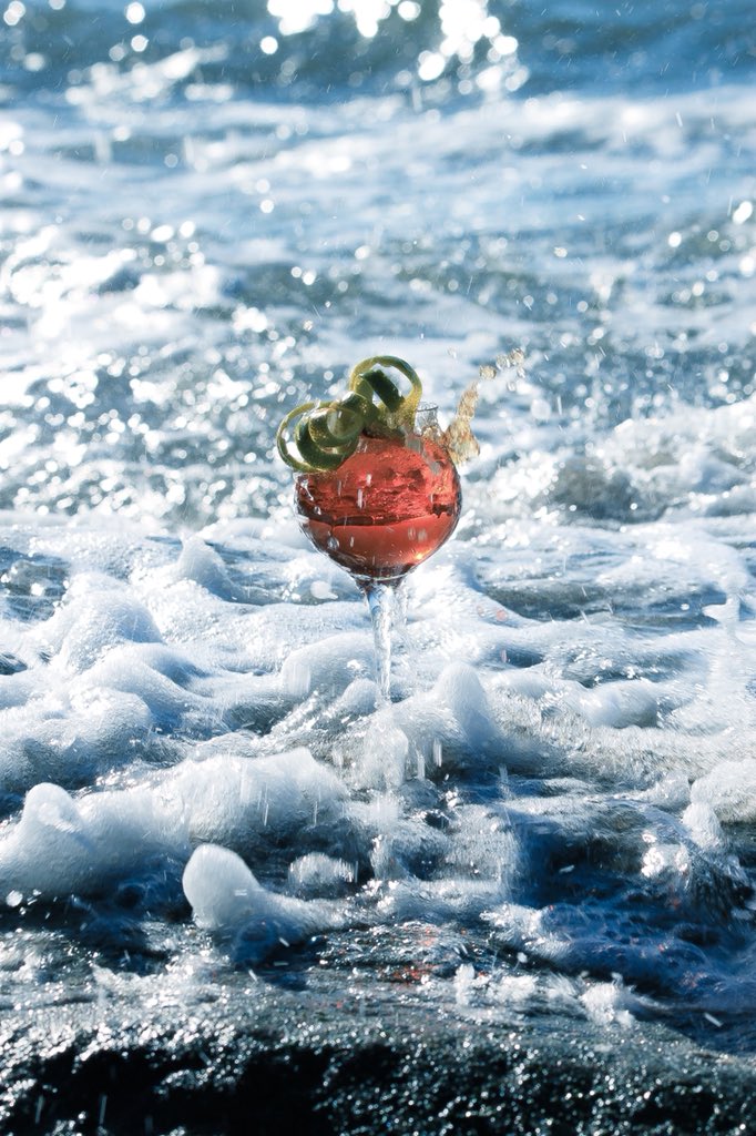 CrazyBarLady's tweet photo. My cocktails always make a splash #craftcocktail #barconsultant #ilovemyjob https://t.co/9oVdnOcfip