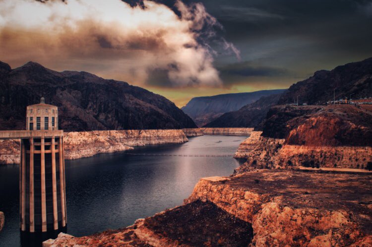 kcs____X's tweet image. 📍: Hoover Dam
🌄📸