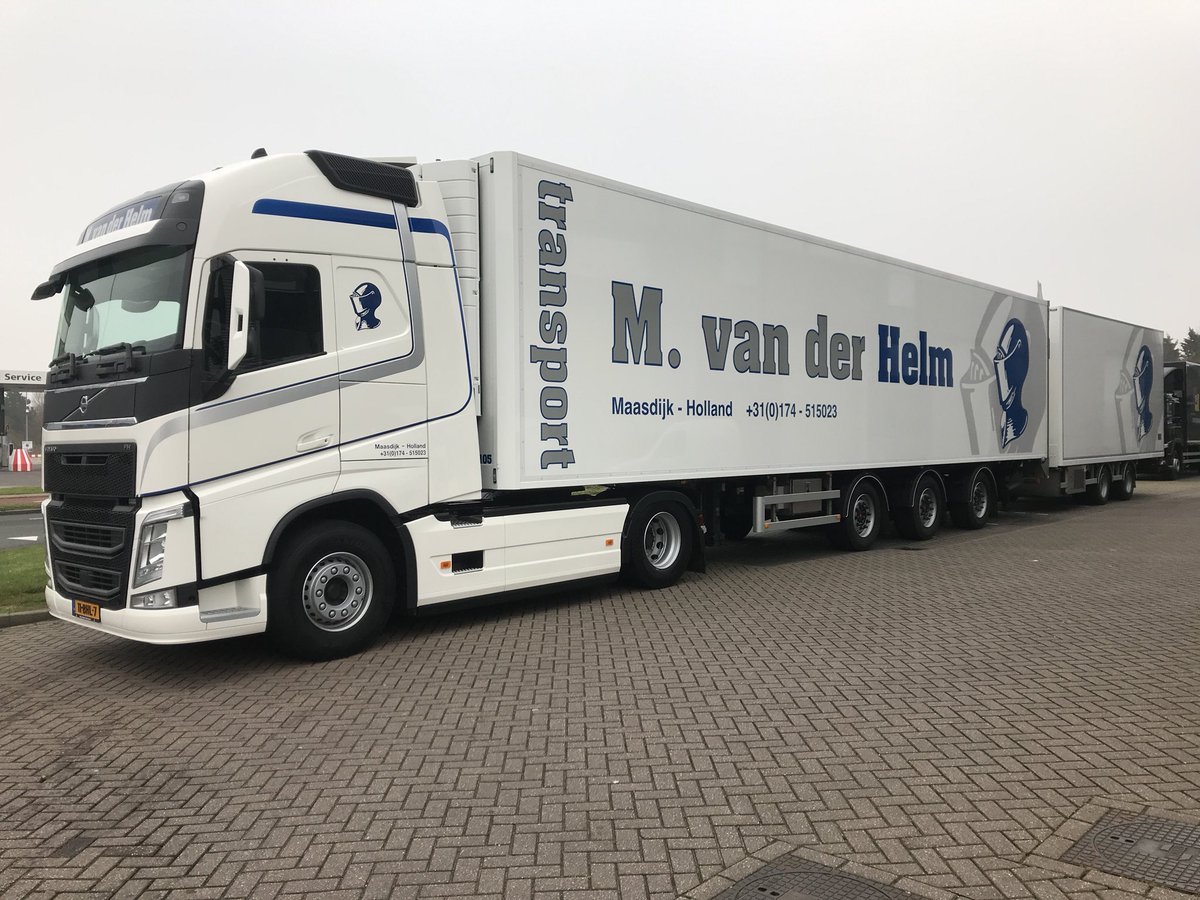 Marco &amp; Michel van M. van der Helm Transport  B.V Gefeliciteerd met jullie 25 jarige jubileum en met de nieuwe LZV.
Veel mooie en veilige kilometers heren.