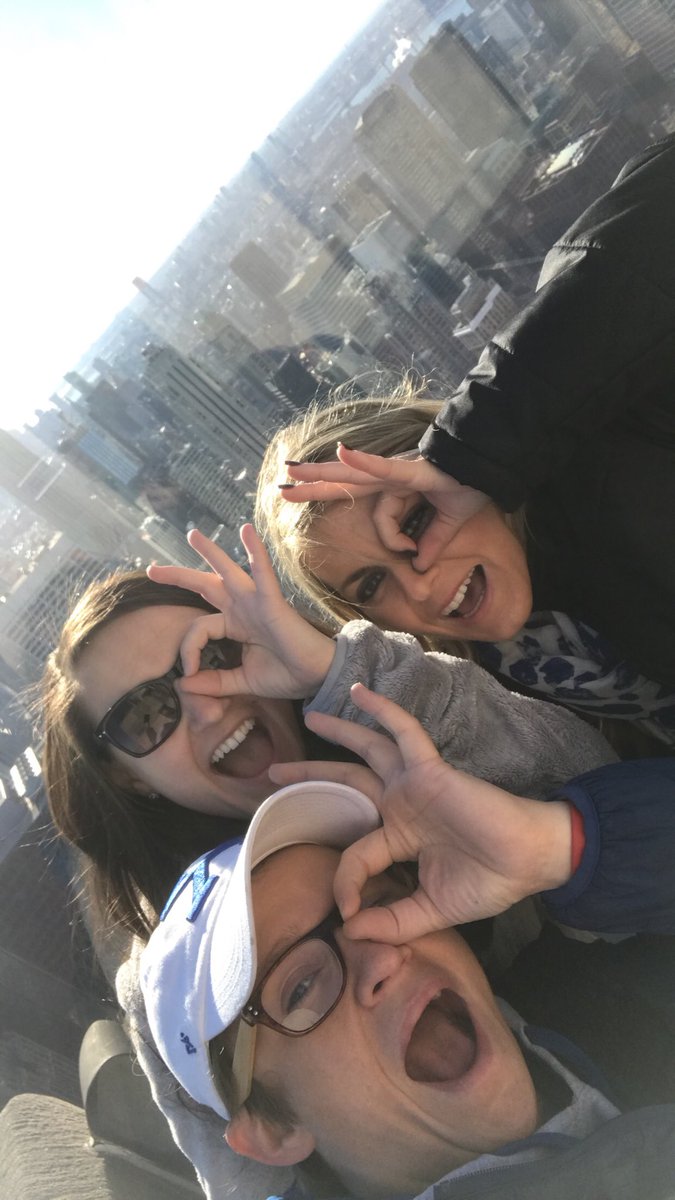 ashleybowling5's tweet photo. @UKCoachCalipari @Kentuckyweather @BillMeck @KySportsRadio @MrJoshHopkins @rex_rexchapman #gocats #nyc #topoftherock #holycal #jackdempseys https://t.co/cqkGSIGdB3